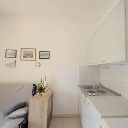 Neda By Interhome *