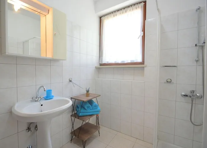 Neda By Interhome Lejlighed